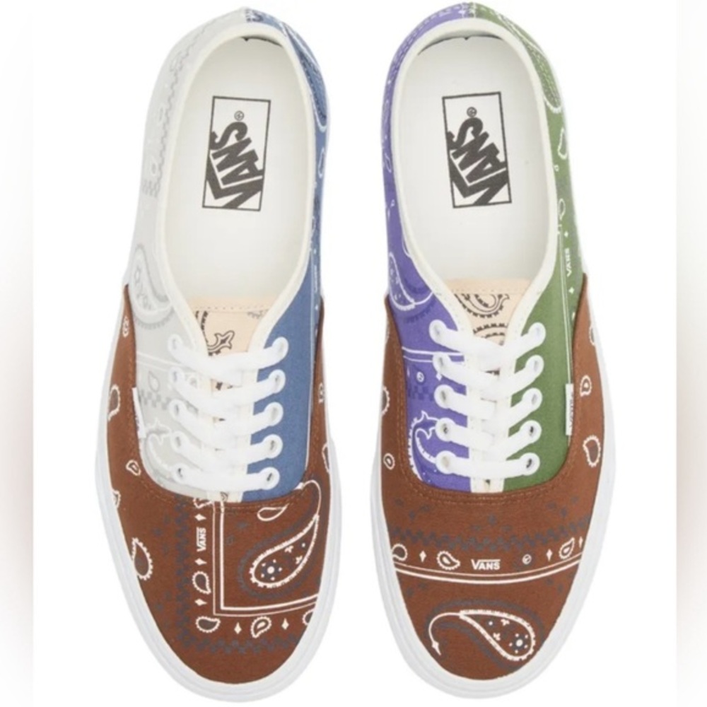 NWT Vans Peace Paisley Unity Patchworks Bandana Canvas, W 6.5/ M 5